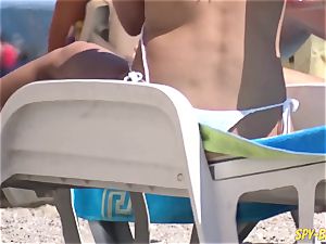 bare-breasted Amateurs hidden cam Beach - Candid swimsuit Close Up